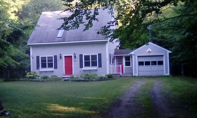 Stowe Village Historic District House | Alluring Cape Retreat with Hot Tub & Pet-Friendly Perks