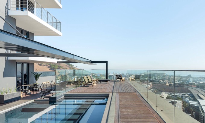 Flora Park Apartment | Experience Breathtaking Views at 16 on Bree Apartment