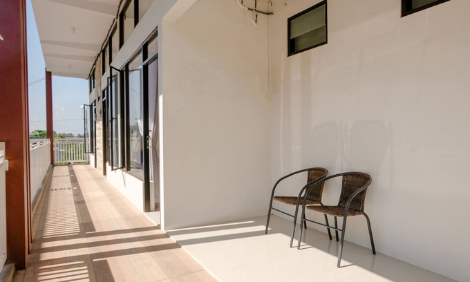 Jember Hotel | Budget-Friendly Stay at Capital O 2798 Semeru Residence