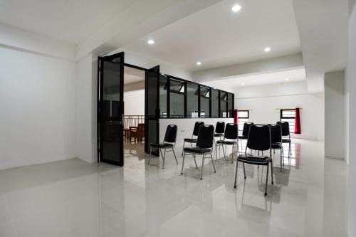 Cimahi Hotel | Budget-Friendly Stay at Capital O 3463 Cimahi Guest House