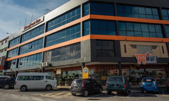 Bintulu Hotel | Budget-Friendly Stay at Capital O 90083 Riverfront Inn