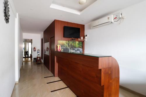 Adyar Hotel | Discover Sai Arya Residency: Family-Friendly with Kitchen