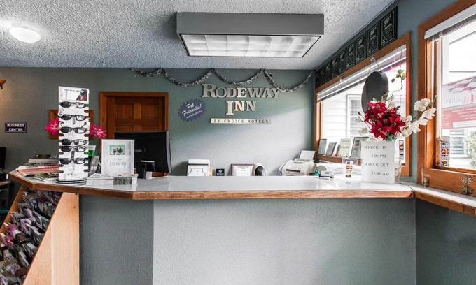 Stevenson Hotel | Budget-Friendly Stay at Rodeway Inn with Family Amenities