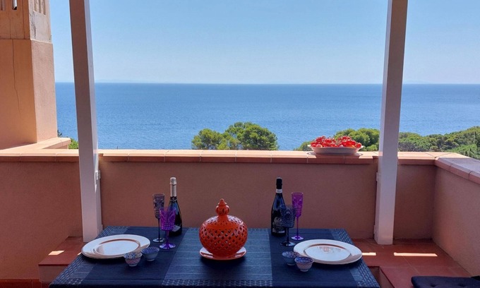 Capo D'arco Apartment | Explore Capo d'Arco La Terrazza: Pool, Breakfast & Family Fun