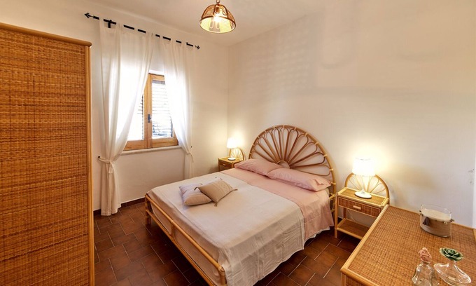 Vulcano Villa | Elegant Capo Grillo Cottage with Panoramic Terrace