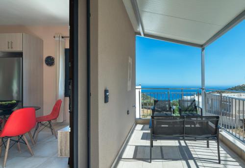 Ano Rodakino Apartment | Capostango Apartments - Breathtaking Libyan Sea Views