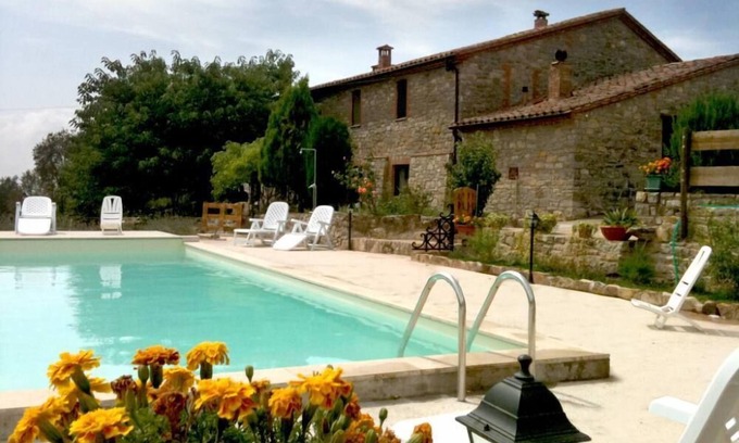 Montegabbione House | Tranquil Cappannare Farmhouse in the Hills of Umbria