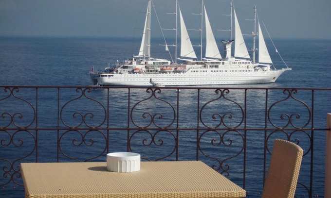 Marina Grande Bed & Breakfast | Oceanfront Capri Inn: Rated 9/10 with Breakfast & Hot Tub