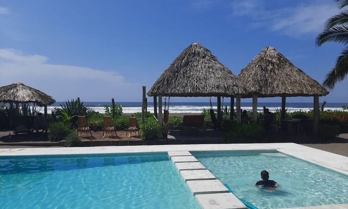 Barra de Santiago Hotel | Enjoy Capricho Beach House: A 4-Star Coastal Retreat