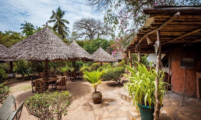 Pangani House | Relax at Capricorn Beach Cottages - Rated 9.4/10