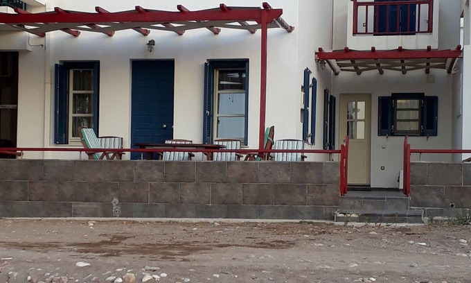 Psathi House | Oceanfront Captain House with Exceptional Guest Ratings