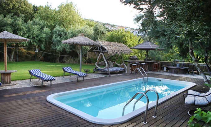 Armenistis House | Family-Friendly Getaway at Captain Ikaros with Pool & Breakfast