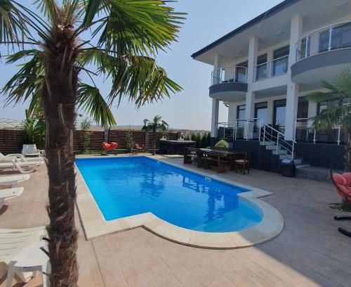 Burgas Villa | Captain Niko
