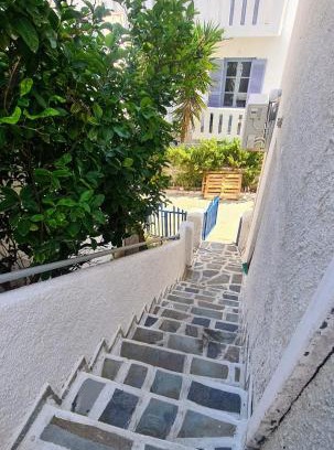 Livadi House | Pet-Friendly Retreat at Captain's George with High Ratings