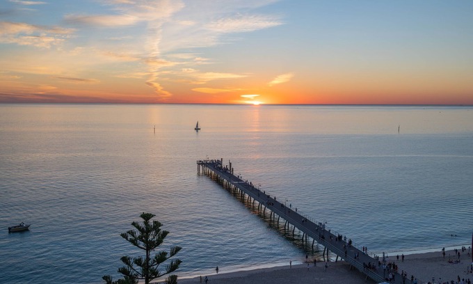 Glenelg South Apartment | Convenient Stay at Captain's In Glenelg, Steps from the Beach