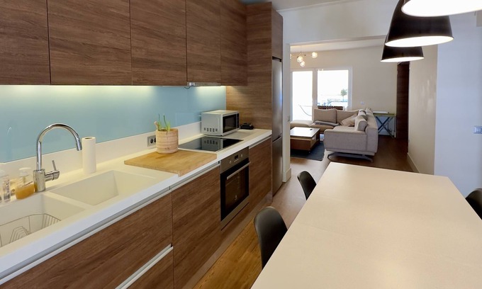 Nea Smirni Apartment | Indulge in Captain's Suite with Breakfast & Family Amenities