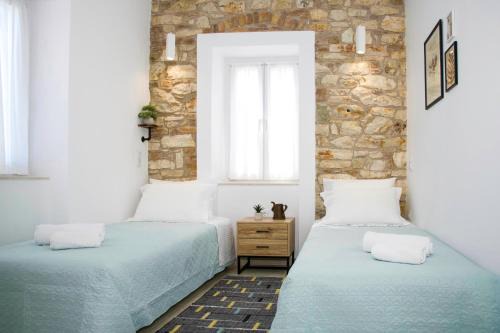 Melikia Apartment | Top-Rated Family-Friendly Stay at Captain Theo's Apartment