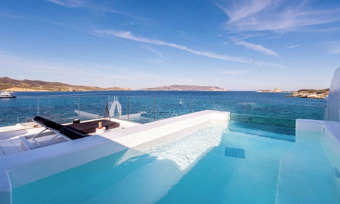 Apollonia House | Unforgettable Stay at Captain Zeppos with Oceanfront Views