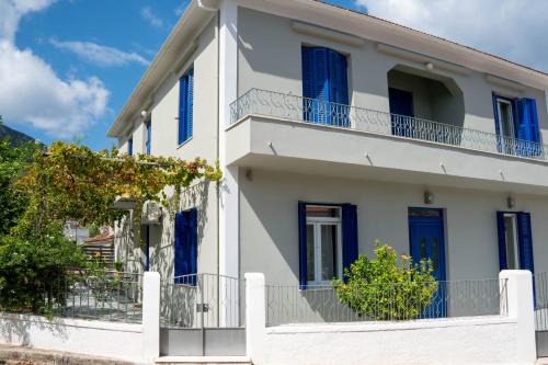 Vathy Villa | Family-Friendly Retreat at Captains' House - 4-Star Stay
