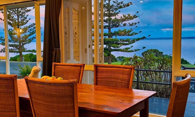 Kangaroo Island House | Waterfront Retreat: 4BR with Sea Views & Spa Amenities