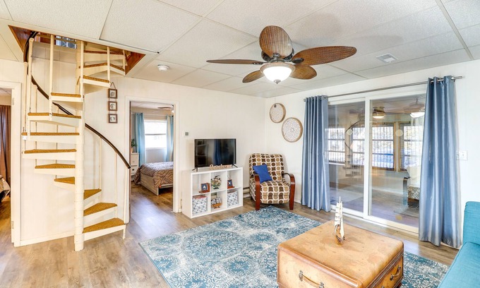 Milton House | Coastal Bliss at Captain's Quarters: Pet-Friendly Escape