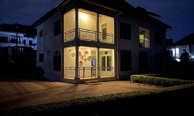 Kigali House | Inviting 7-Bed House in Kigali with Kitchen & Breakfast