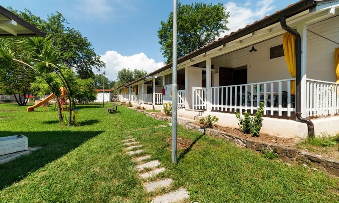 Villammare Ski Chalet | Idyllic Chalet in Villammare, Steps from the Seabeach
