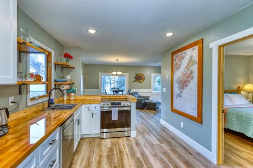 Kodiak Apartment | Ocean View Retreat: Nautical Nook 2 Bedroom Escape