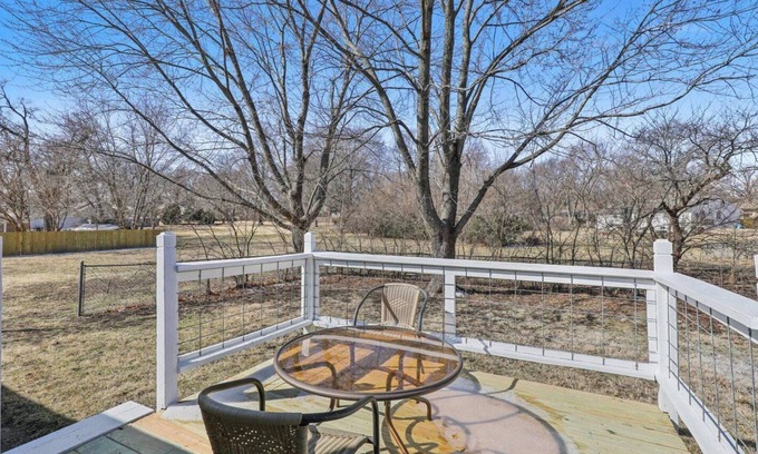 Shawnee Apartment | Charming Shawnee Hideaway: Pet & Child Friendly Retreat