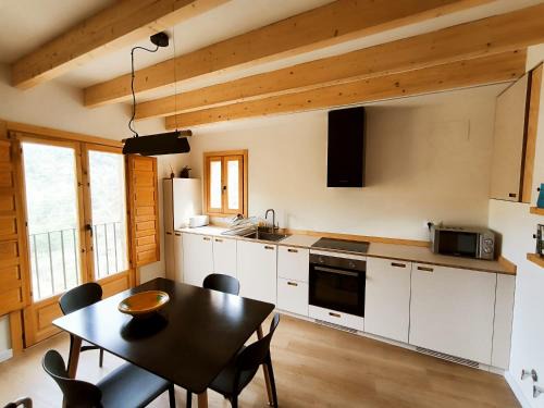 Castillo de Villamalefa House | Guest Rated 9.2: Pet & Child-Friendly Casa Rural-Castillo