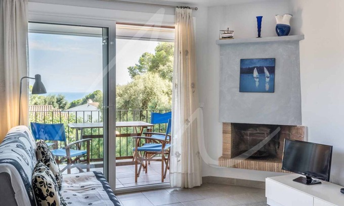 Calella de Palafrugell Apartment | Relaxing Oceanfront Retreat at Carabela by SeaMount Rentals