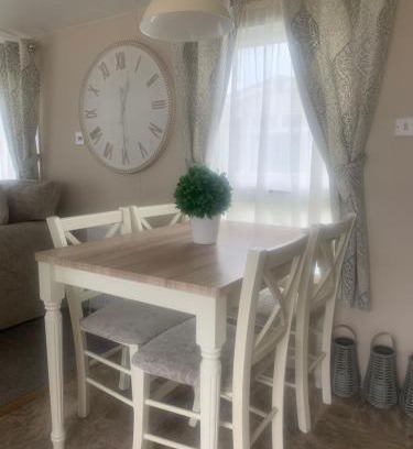 Towyn Resort | Caravan by the Sea B30