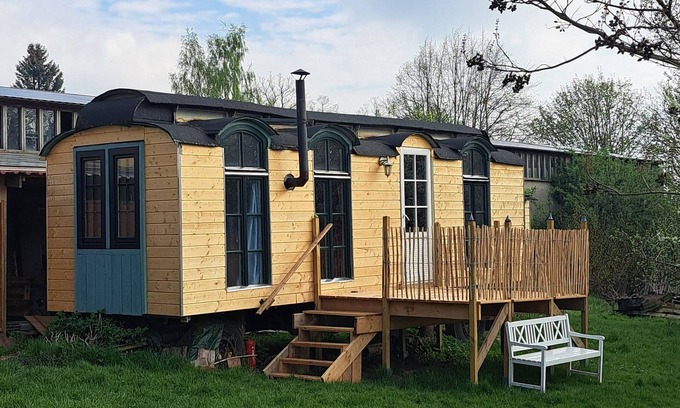 Kirch Mulsow House | Cozy Caravan for 3 with Ocean View in Carinerland