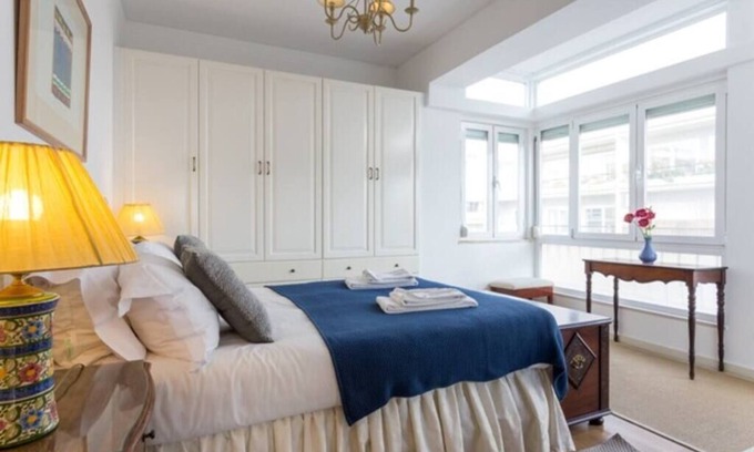 Carcavelos Apartment | Beachside Escape at Carcavelos Apt - Family-Friendly Stay