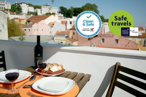 Sao Jose Apartment | Cardal - Terraço: Guest Rated 8/10 in Comfort