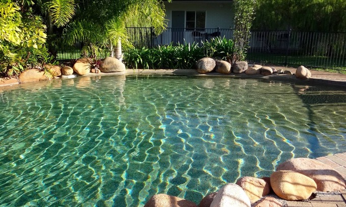 Cardwell Hotel | Relax at Cardwell Beach: Family-Friendly with Pool & Breakfast