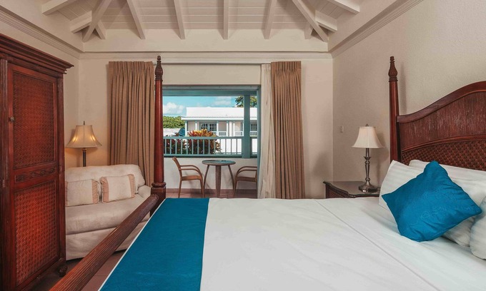 Hastings Hotel | Caribbean Getaway: 2 Units with Ocean Views & Free Shuttle
