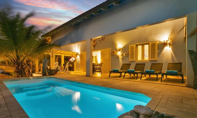 Tera Kora Villa | Pet-Friendly Caribbean Lofts Villa with Pool and Breakfast