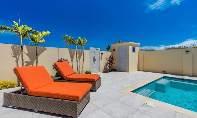 Washington House | Elegant Villa with Pool & Spa - Guest Rated 10/10