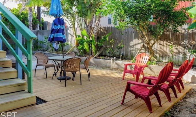 South Padre Island House | Experience Caribbean Vibes with Oceanfront Elegance