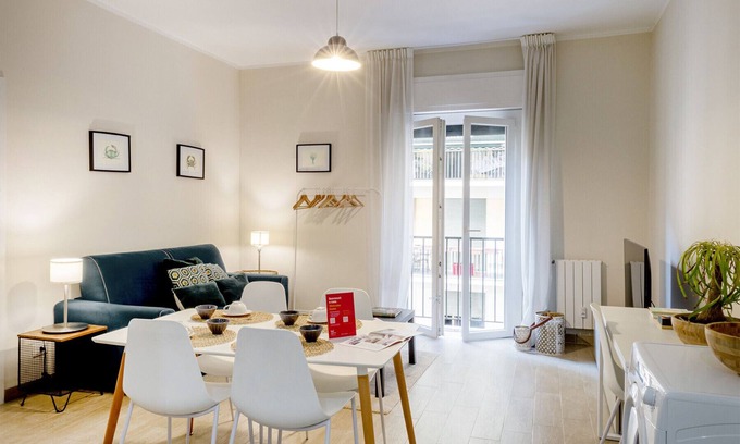 Carignano Apartment | Stylish Carignano Design 8 with Kitchen & Breakfast Included