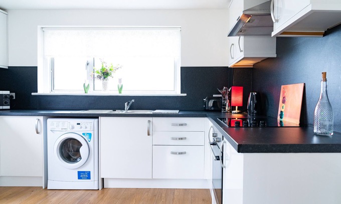 Macduff House | Comfortable Stay at Carleys House Macduff for Business Travelers