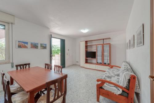San Pietro in Bevagna Apartment | Unforgettable Oceanfront Experiences at Hotel Carlo