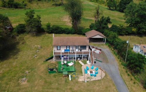 Valley Springs House | Pet-Friendly Carloover Vista: Your Mountain Escape Awaits