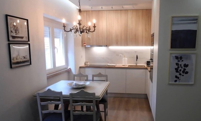 Perofilho Apartment | Relax at Carlos Place with Spa, Breakfast & Family Amenities