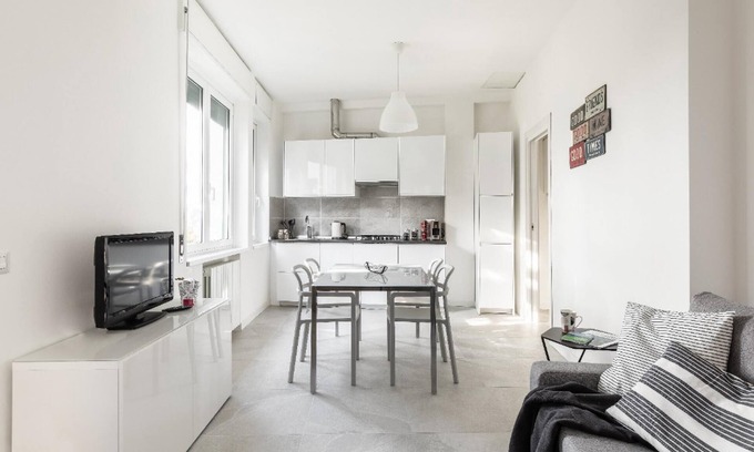 Albese con Cassano Apartment | Cozy Carlotta's Home: Family-Friendly Stay in Albese Con Cassano