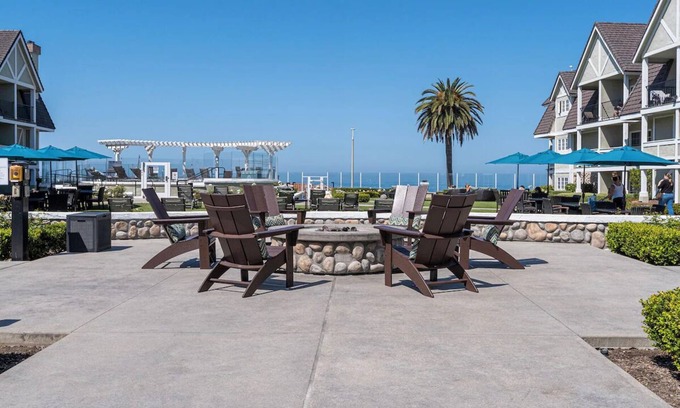 Carlsbad Village Hotel | Beachfront Retreat: 4 Relaxing Units with Outdoor Pool