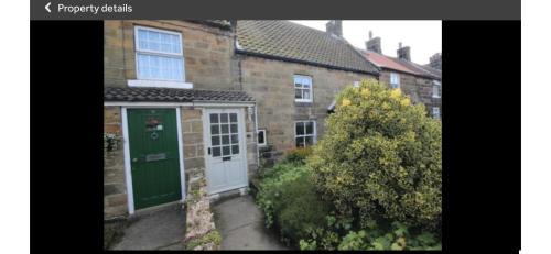 Castleton House | Delightful Carlton Cottage in Castleton with Top Amenities