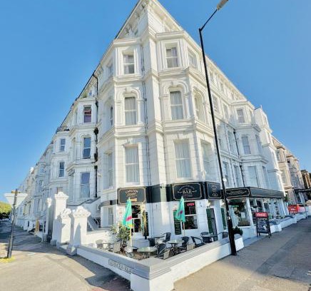Eastbourne Seafront Hotel | Family-Friendly Stay at Carlton Court Hotel Eastbourne