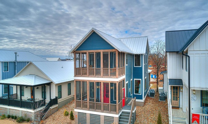 Carlton Landing House | Discover Carlton Landing-Jubilee: Family-Friendly Retreat